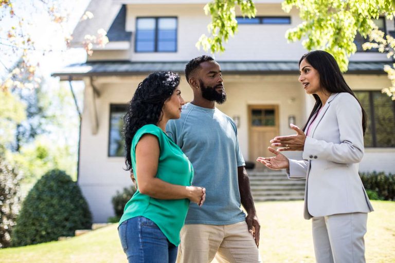 Keller Williams Image of Agent and Clients